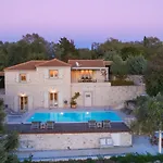 Kallista House Villa Kourtaiika