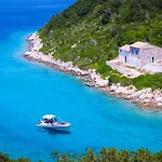 Kallista House Villa