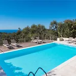 Kallista House * Arvanitakeika