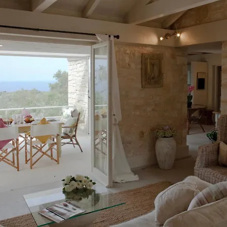 Kallista House * Kourtaiika